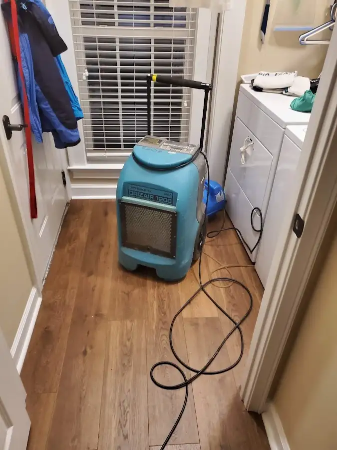 Commercial dehumidifier deployed for Crawl Space Restoration in Gainesville